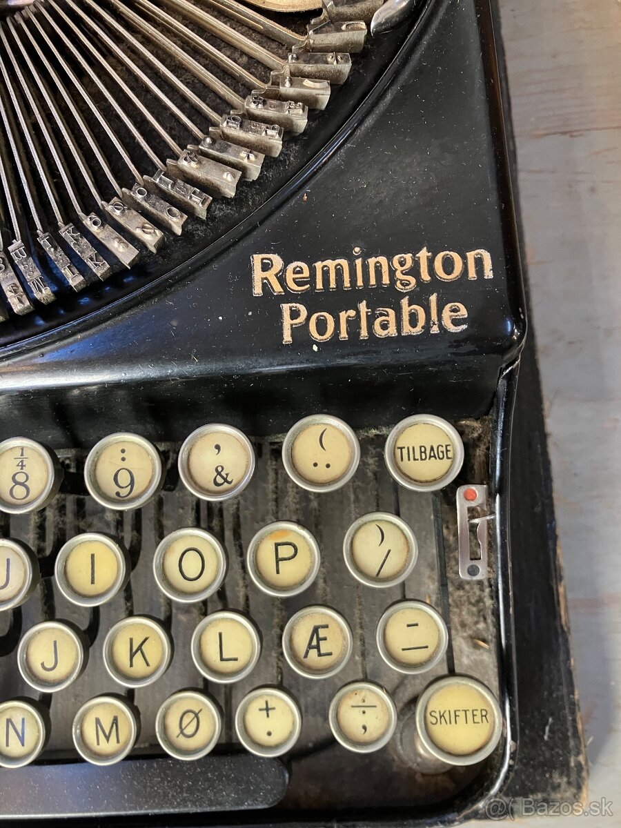 Prenosny pisaci stroj Remington - 2