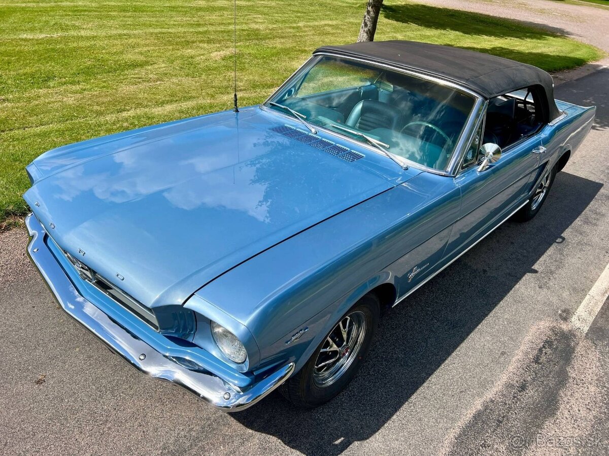 Ford Mustang Cabriolet z roku 1965 - 2