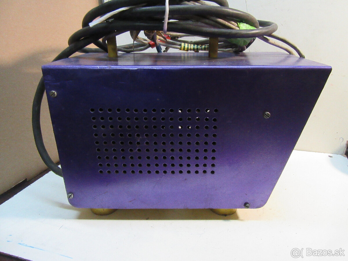 nabíjačka na 12 voltov - 2