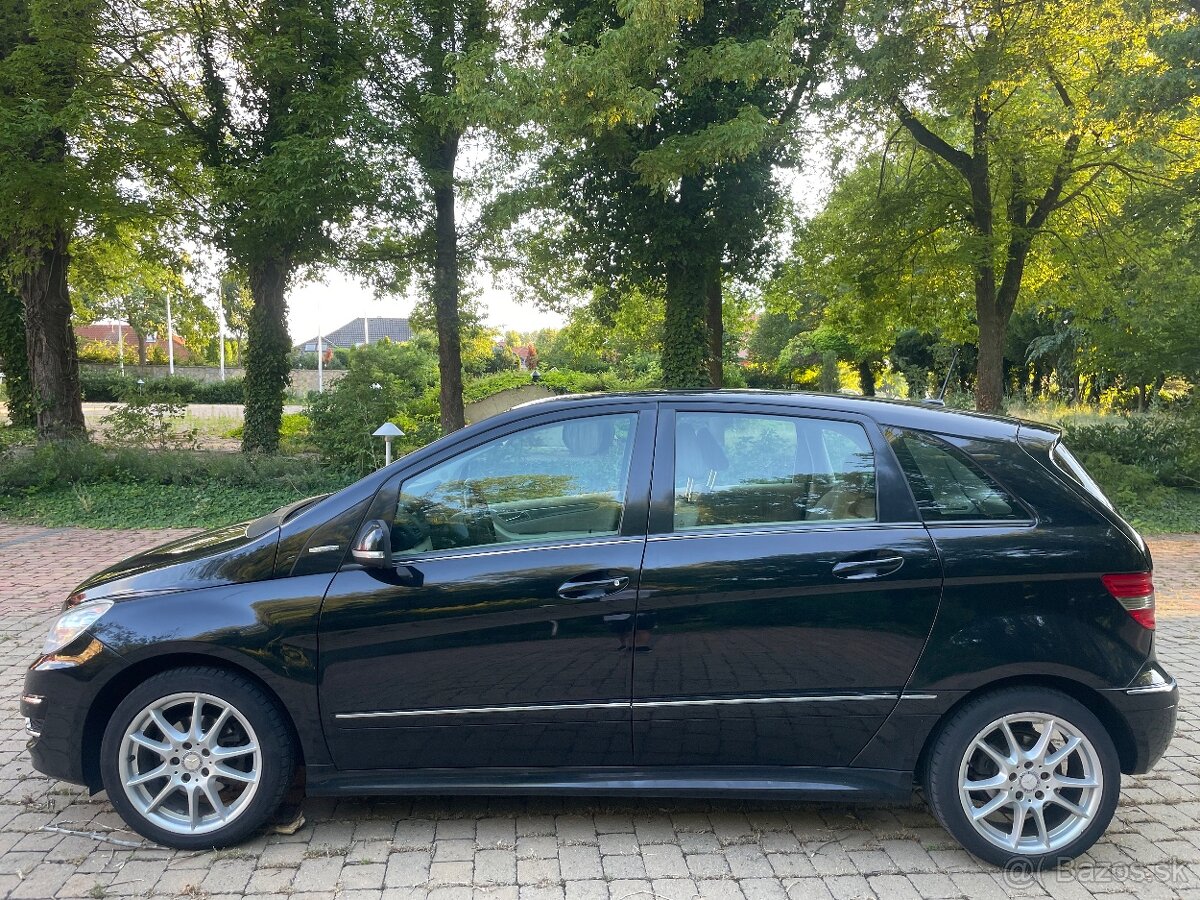 Mercedes-Benz B170 - 2