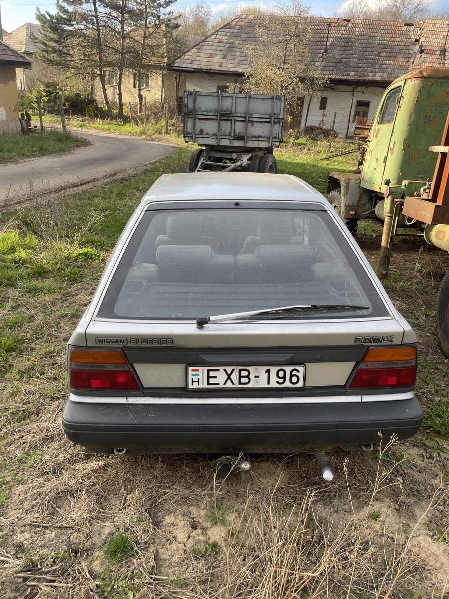 Nissan Bluebird - 2