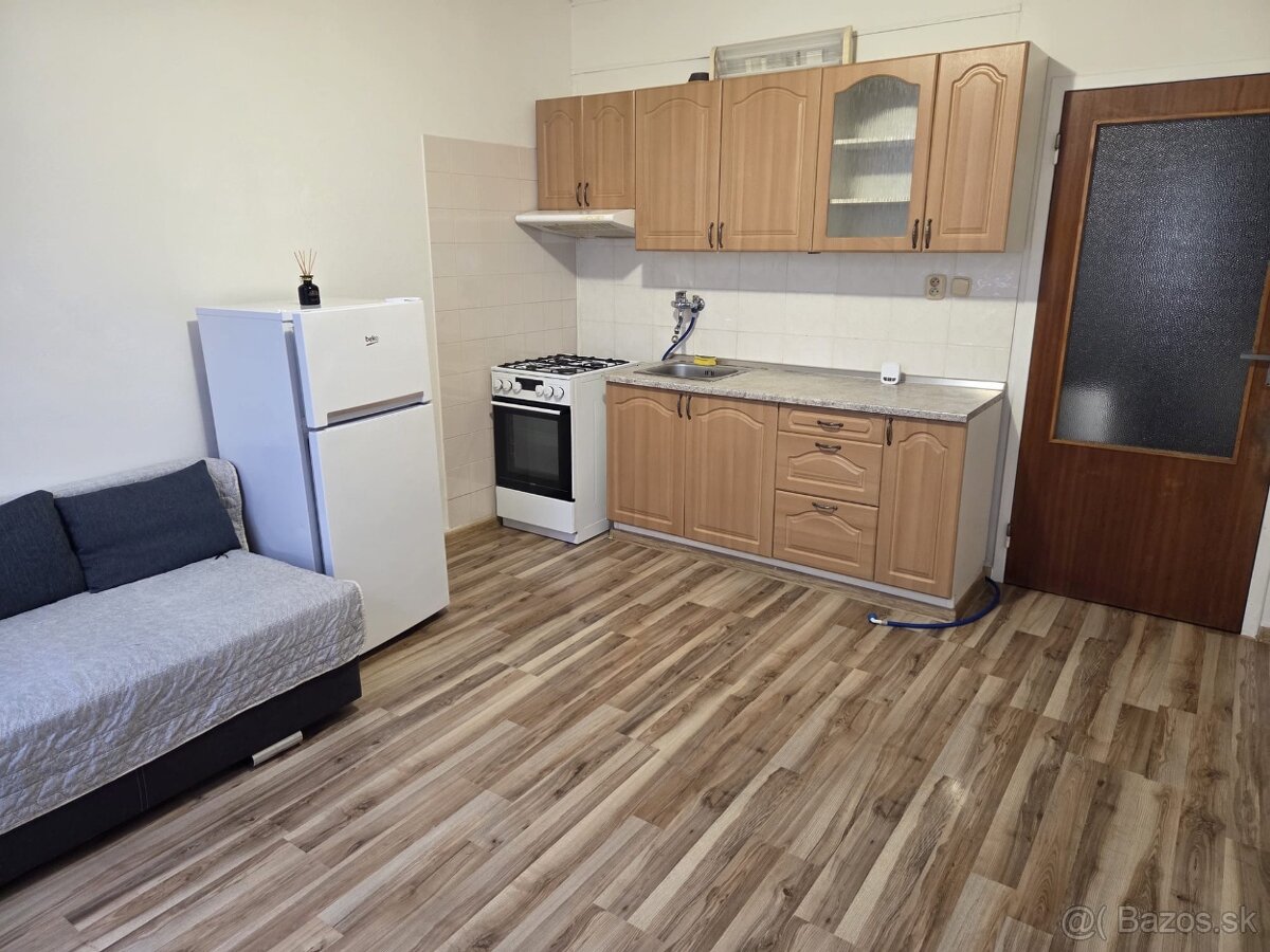 1 – izbový byt v Žiari nad Hronom - 2