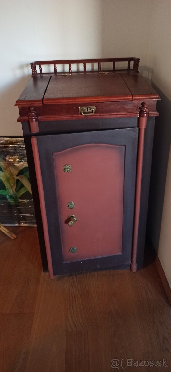 Starožitný trezor - 2