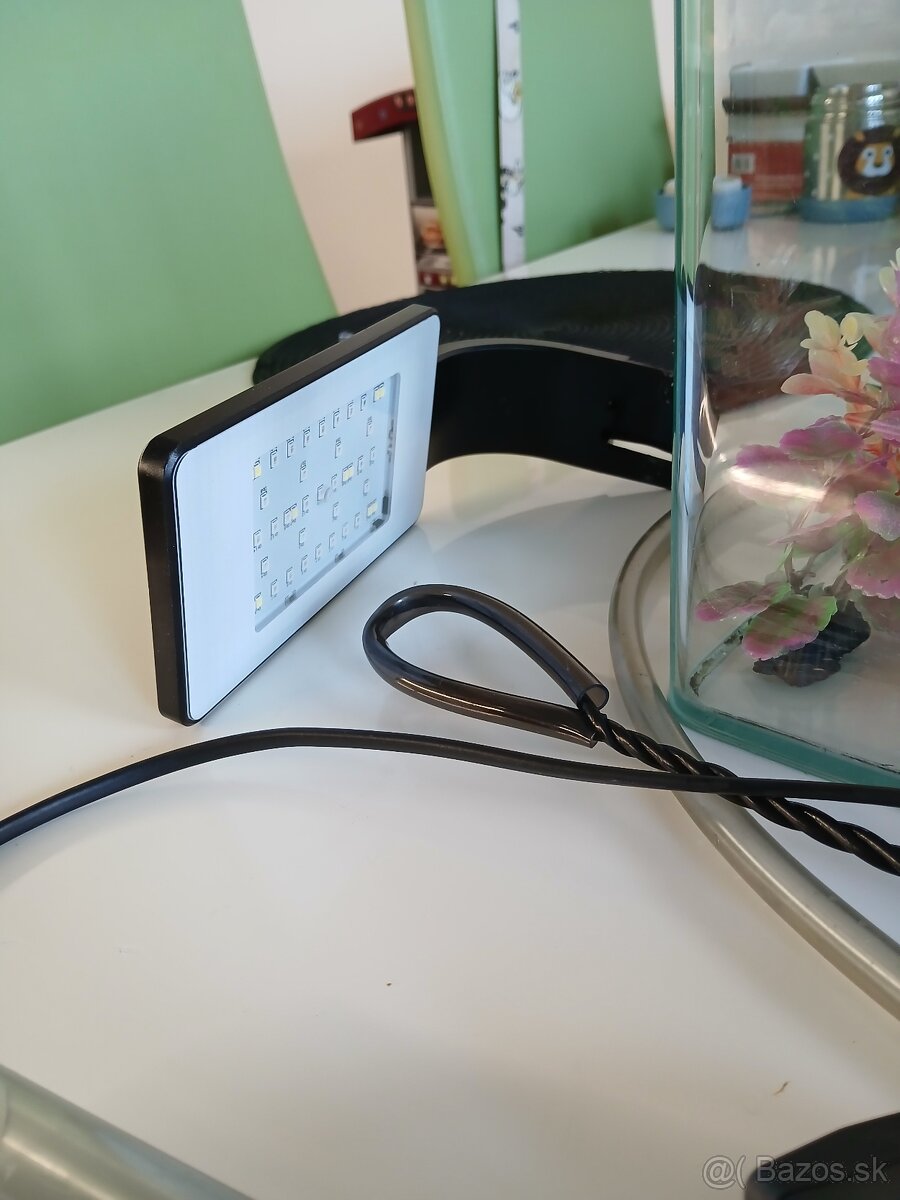 10l akvárium s vybavením - 2