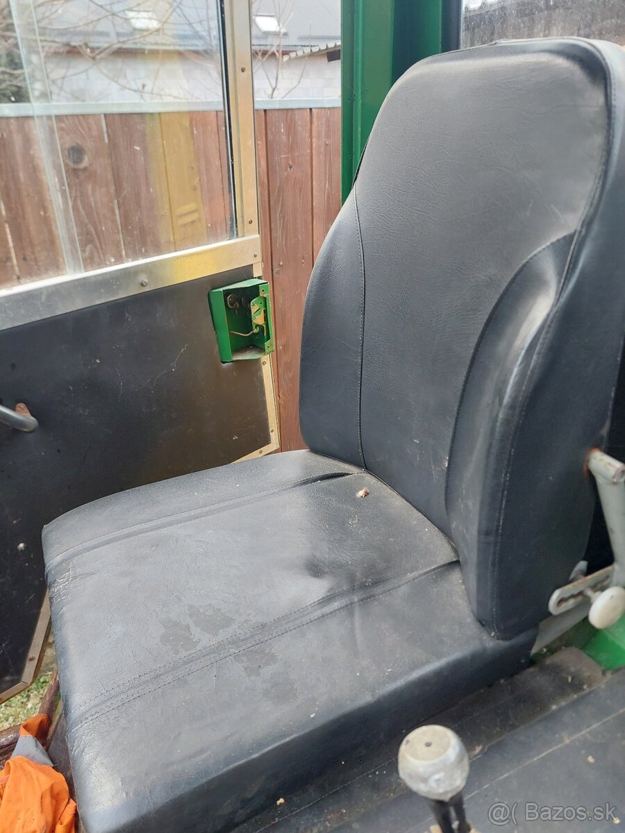 Sedačky multicar - 2