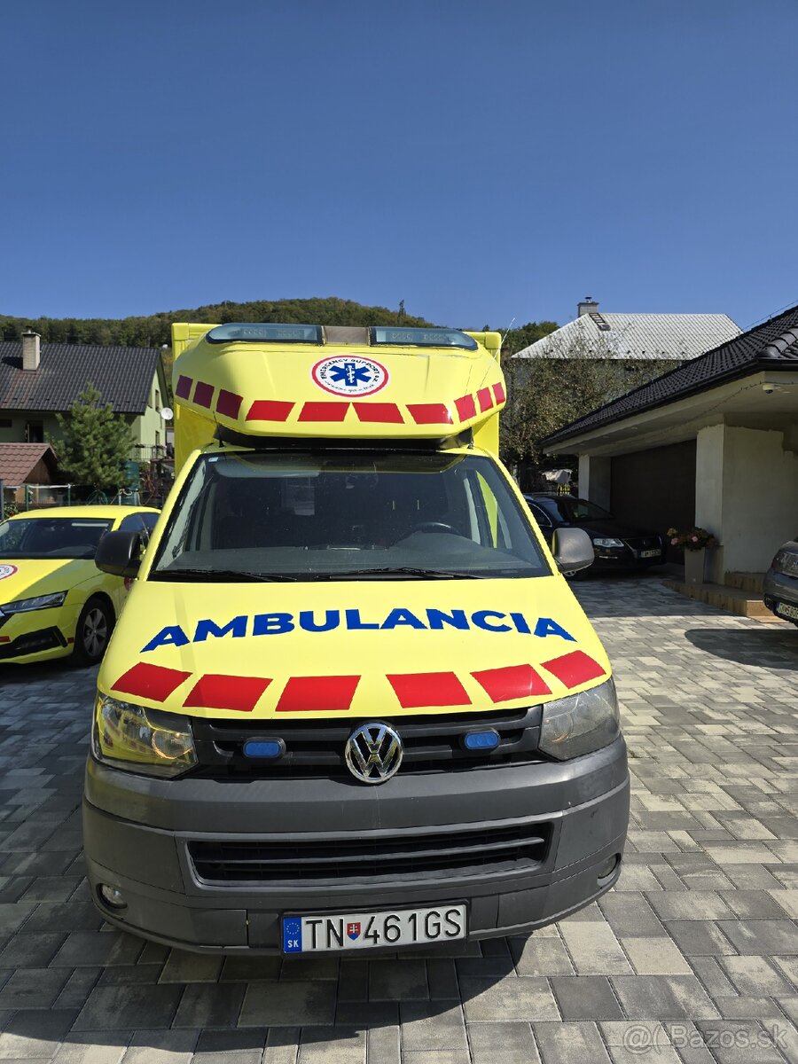 Sanitka Volkswagen Transporter T5 - 2