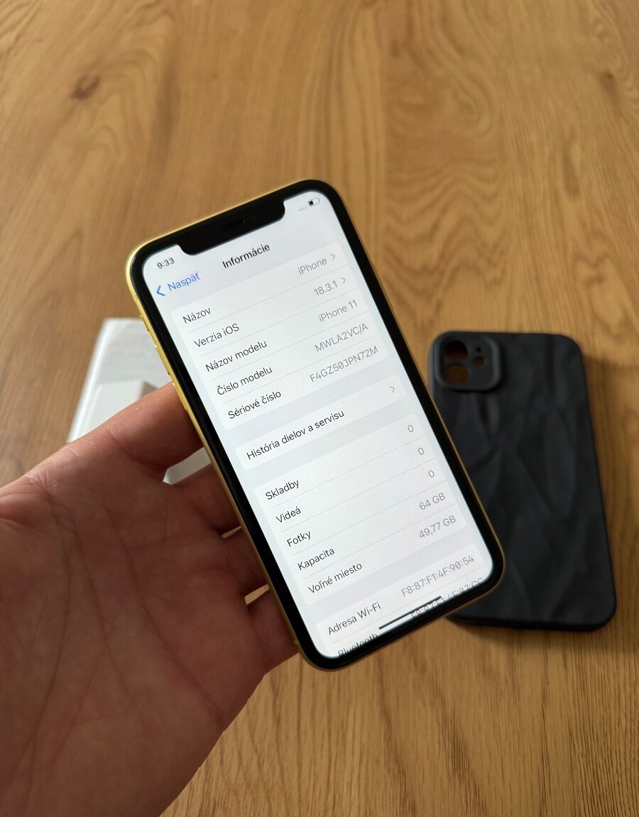 Predám - Apple iPhone 11 64GB Yellow - 2