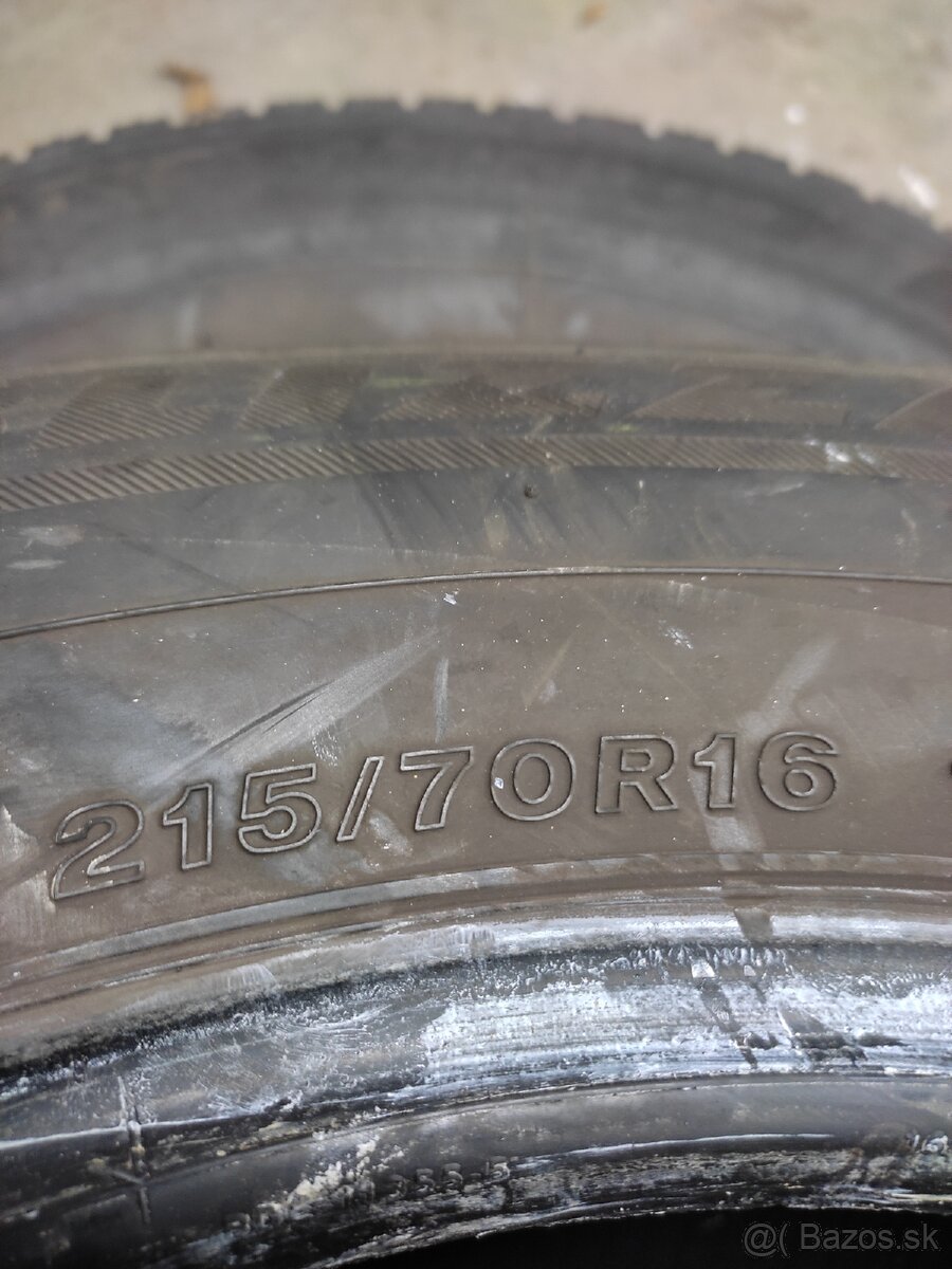 zimne pneumatiky 215/70/R16 - 2