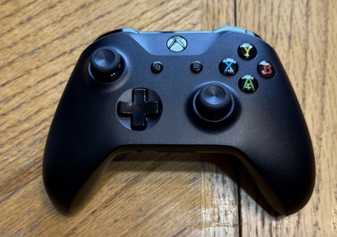 Xbox one s+ovládač a kabel - 2