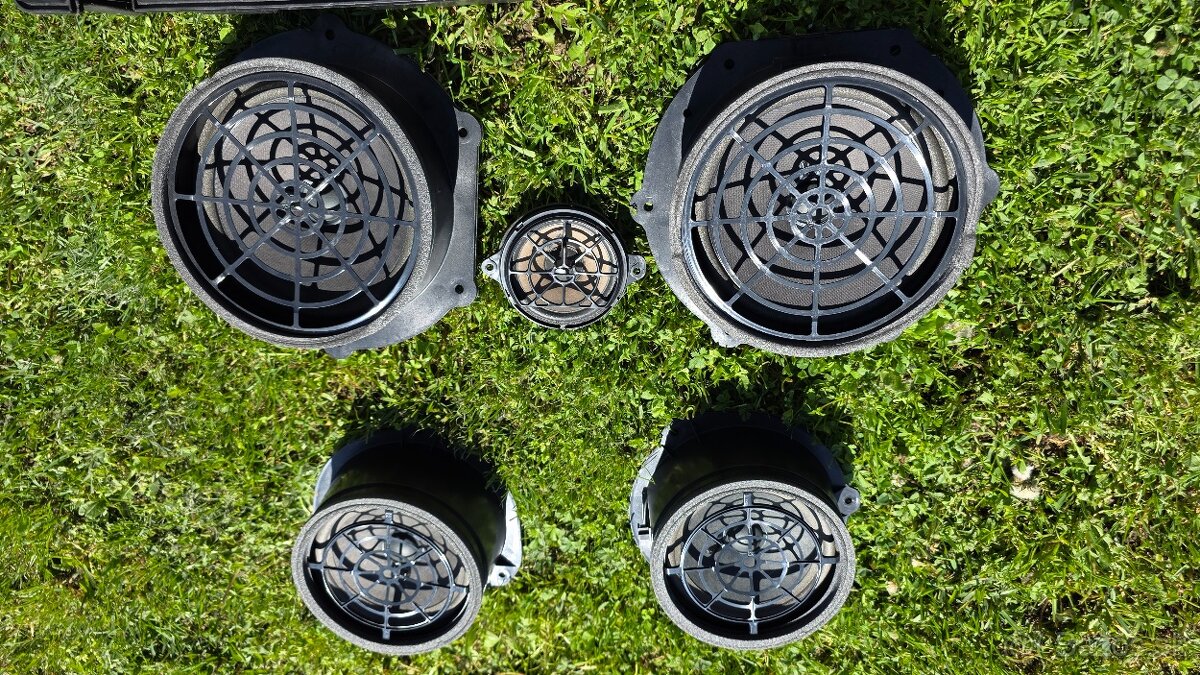 Reproduktory Audi Q7 - 2