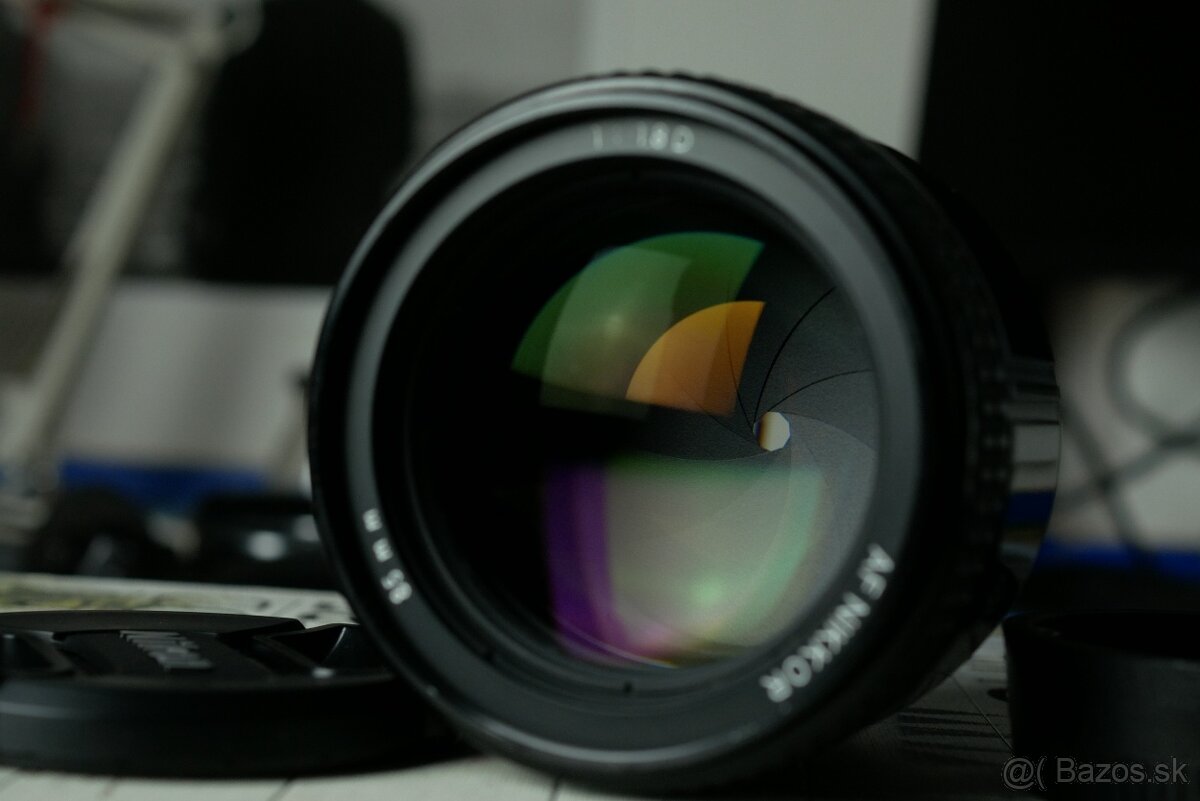 Nikkor AF-D 85mm f1.8 - 2