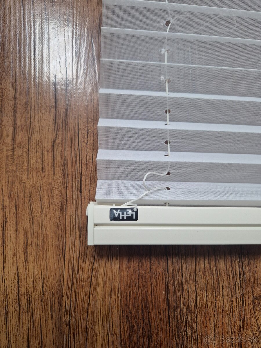 Biele žalúzie na okná - 2