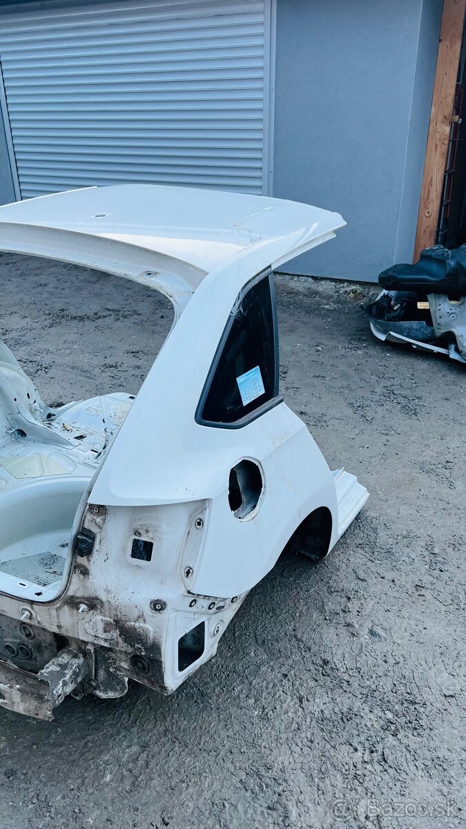 Predám zadnú časť Škoda Rapid 2017 - 2