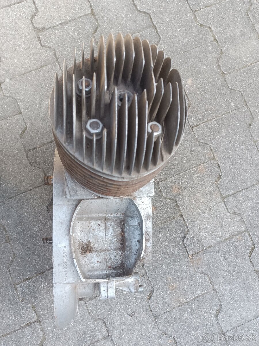 Jawa 250 kývačka motor - 2