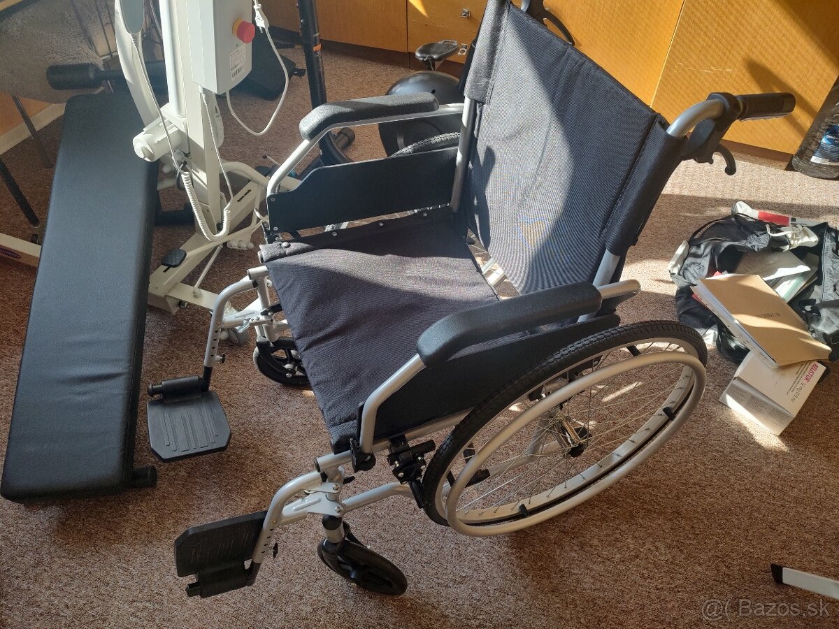 Invalidny vozik 48cm - 2