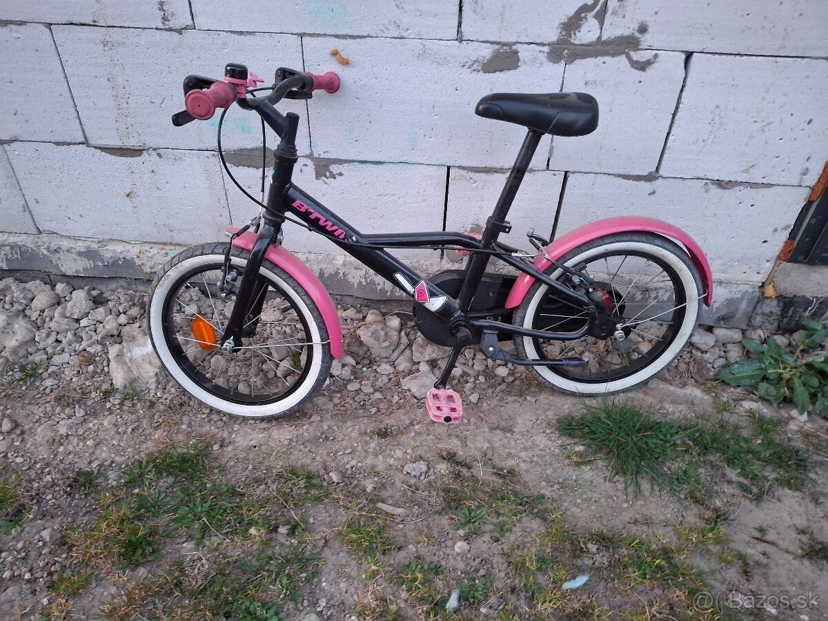 Predavam dievčensky bicykel btwn - 2