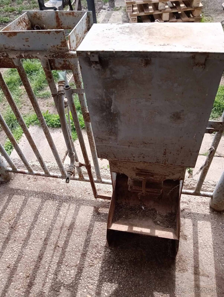 Predám krmítko pre prasatá - 2