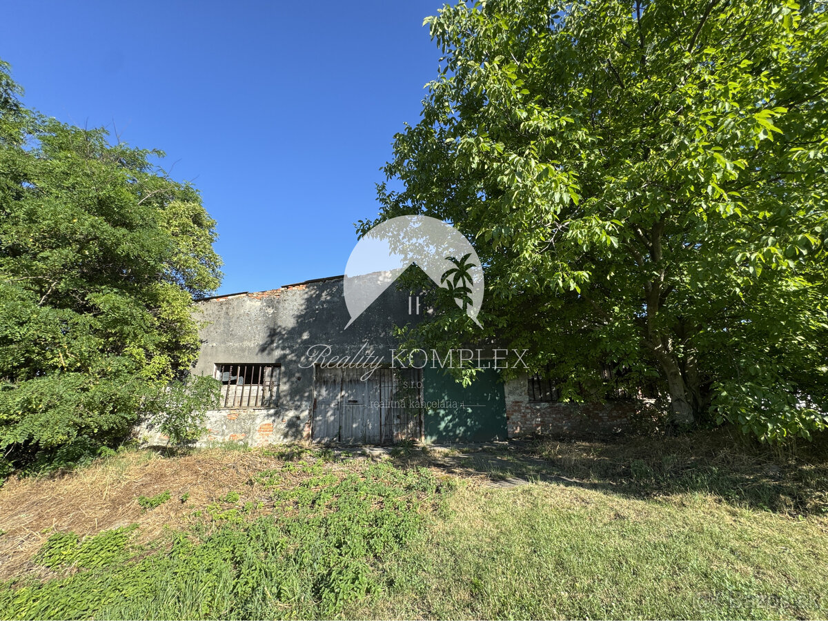 Reality KOMPLEX s.r.o. Vám ponúka NA PREDAJ stavebný pozemok - 2