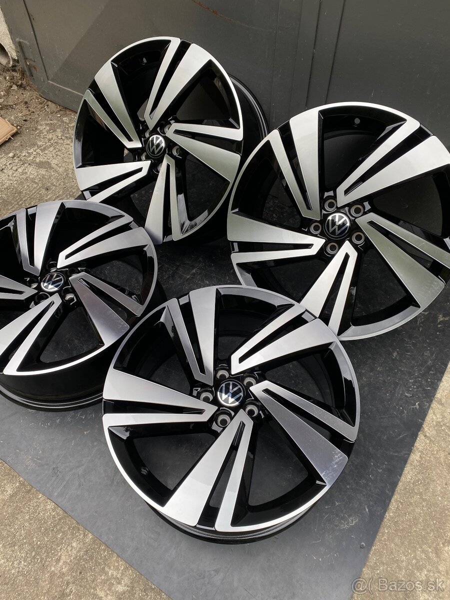 R18 ®️ Originál VW Nevada 5x100 7J ET39 - 2