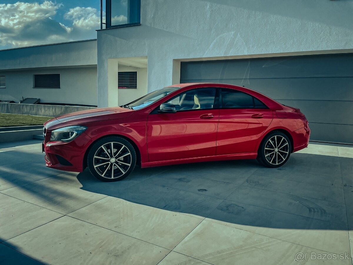 MERCEDES-BENZ CLA 180 AMG line - 2