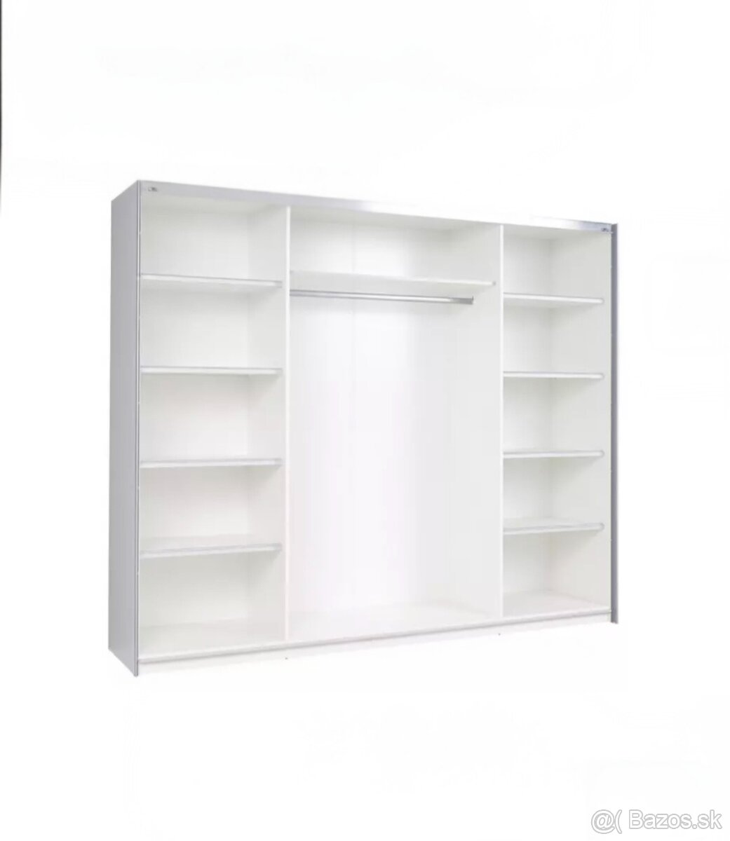 SKRIŇA 244x206x64cm - 2