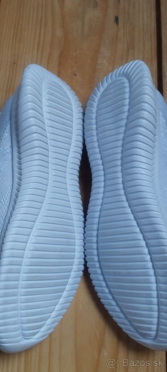 Biele topanky c. 42 - 2