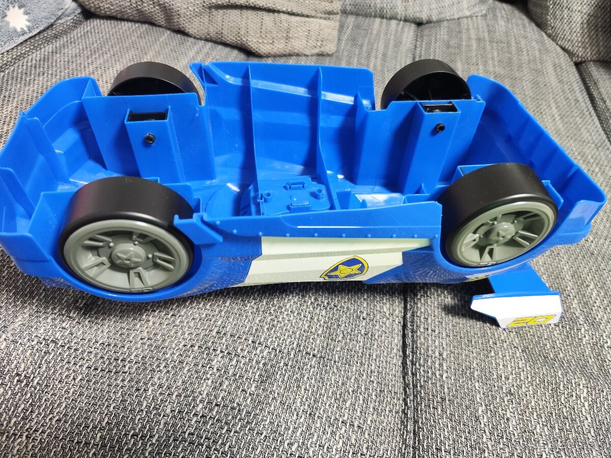 Malo hrane Chase auto 47 cm dlhe - 2