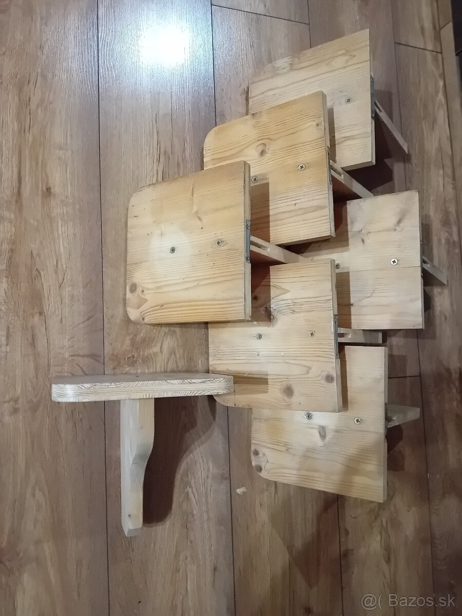 Poličky na kvety - 2