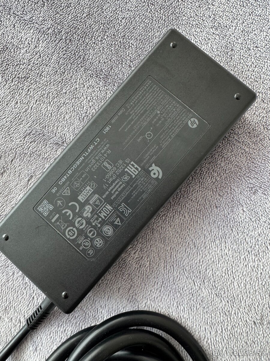 HP USB-C universal dock - 2