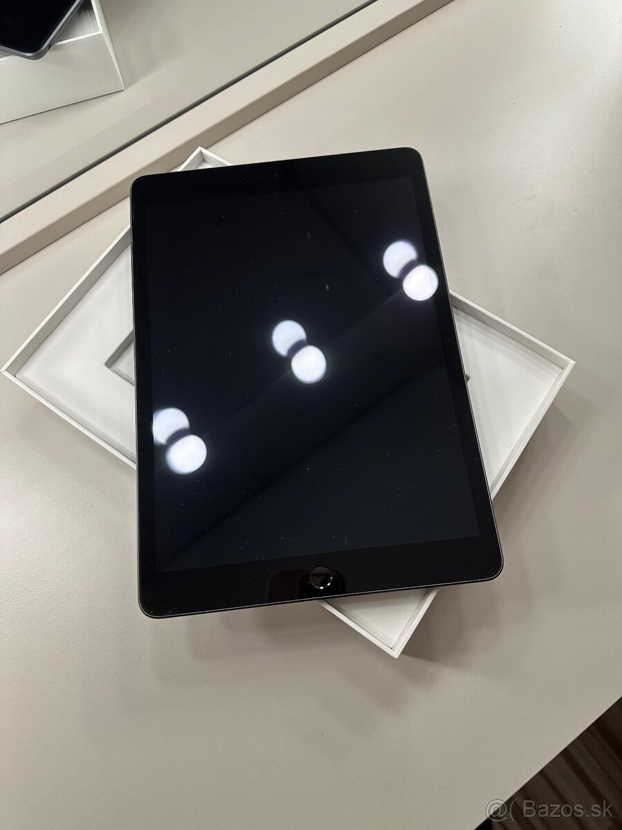 iPad 9th Generation Space Grey - 2