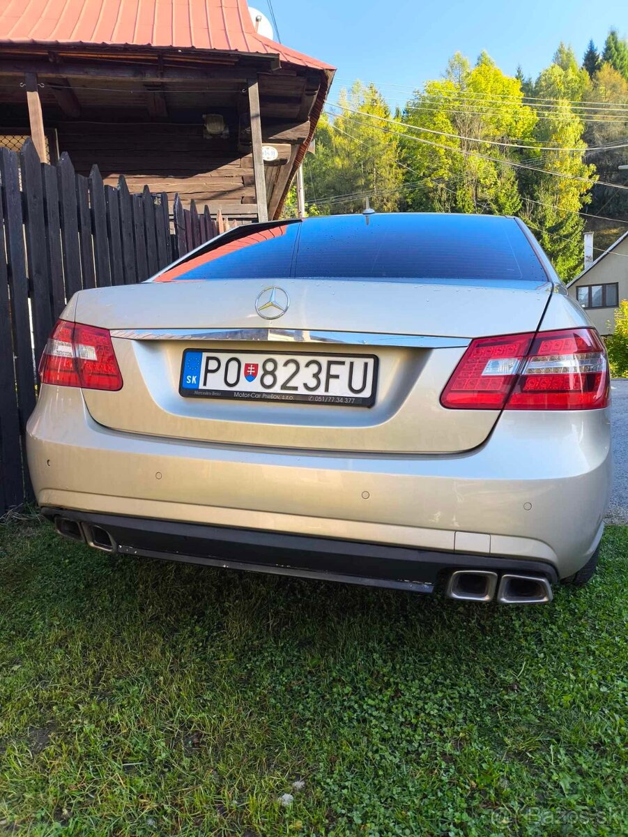 Mercedes Benz e220 - 2