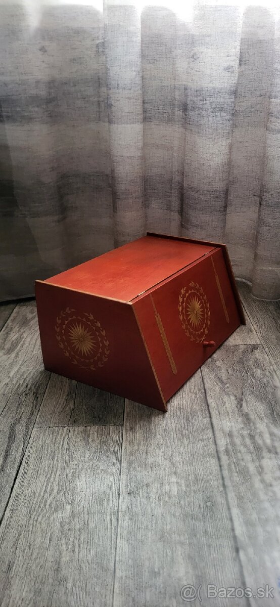 Starožitný box na chlebík - 2