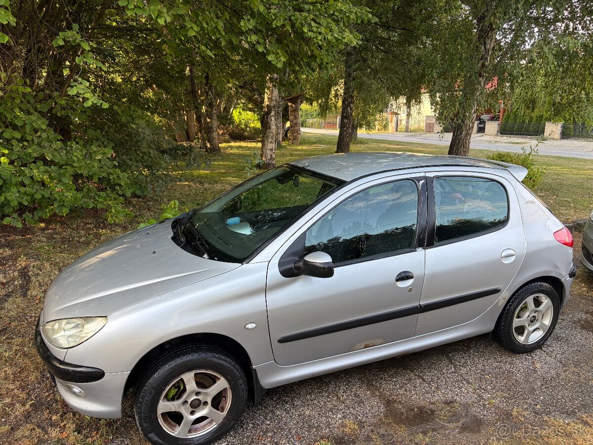 Predám Peugeot 206 1,6 i 65kw - 2