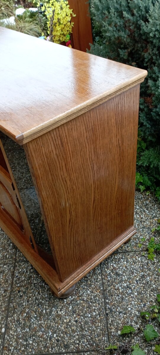 Rustikálna skrinka pod televízor - 2