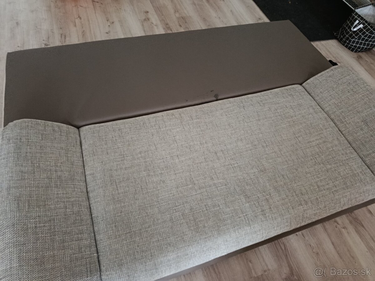 Rozťahovaci gauč - 2