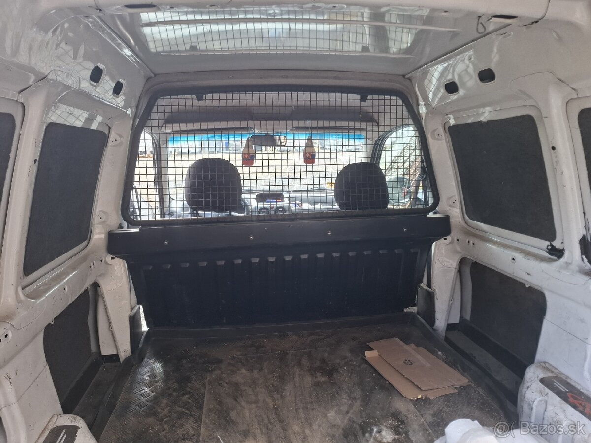 Predam deliacu mrezu na citroen berlingo - 2