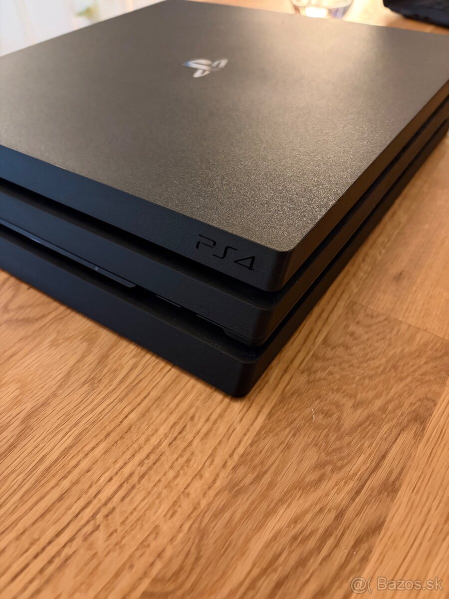 PS4 PRO 1 TB - 2