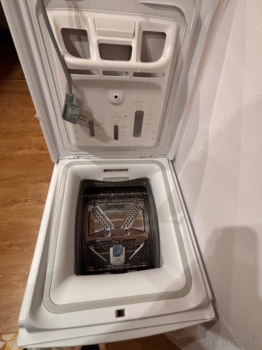 Práčka Whirlpool - 2