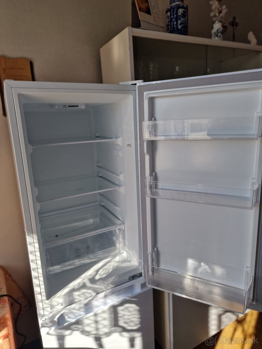 Chladnička s mrazničkou PHILCO PC 173 ENW - 2