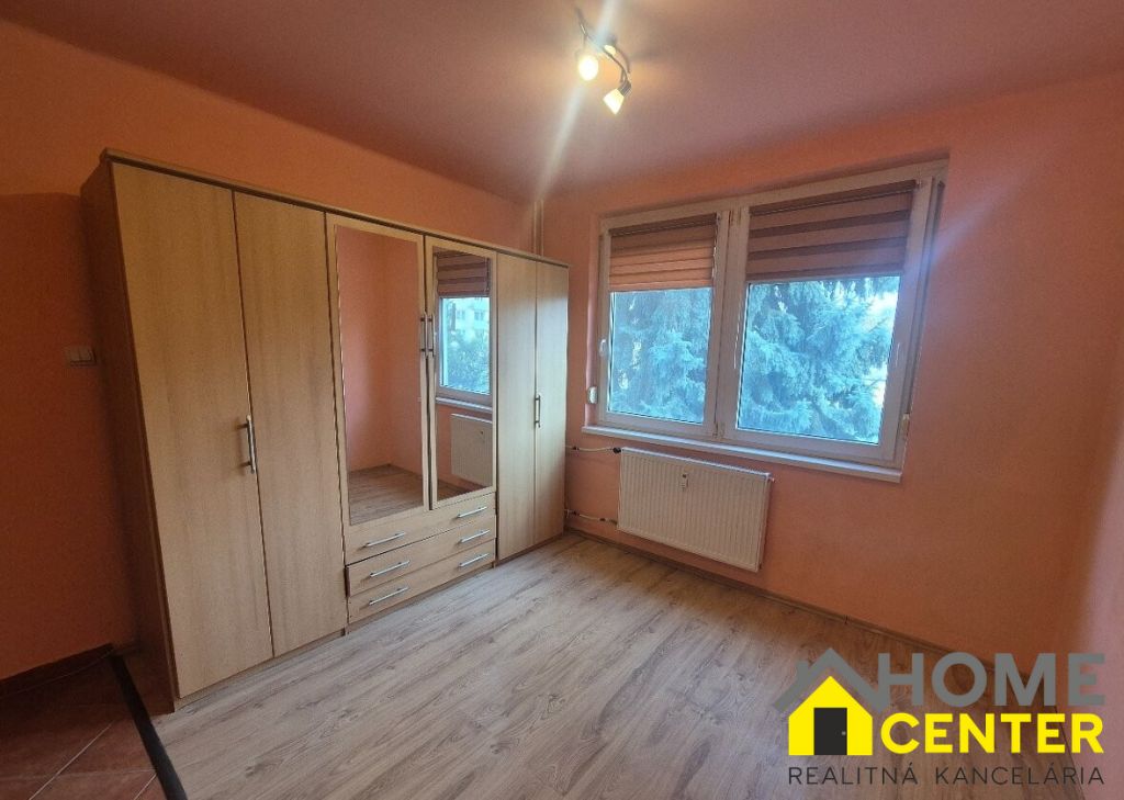PREDAJ : GARSÓNKA 20m2, CINTORÍNSKY RAD, KOMÁRNO - 2