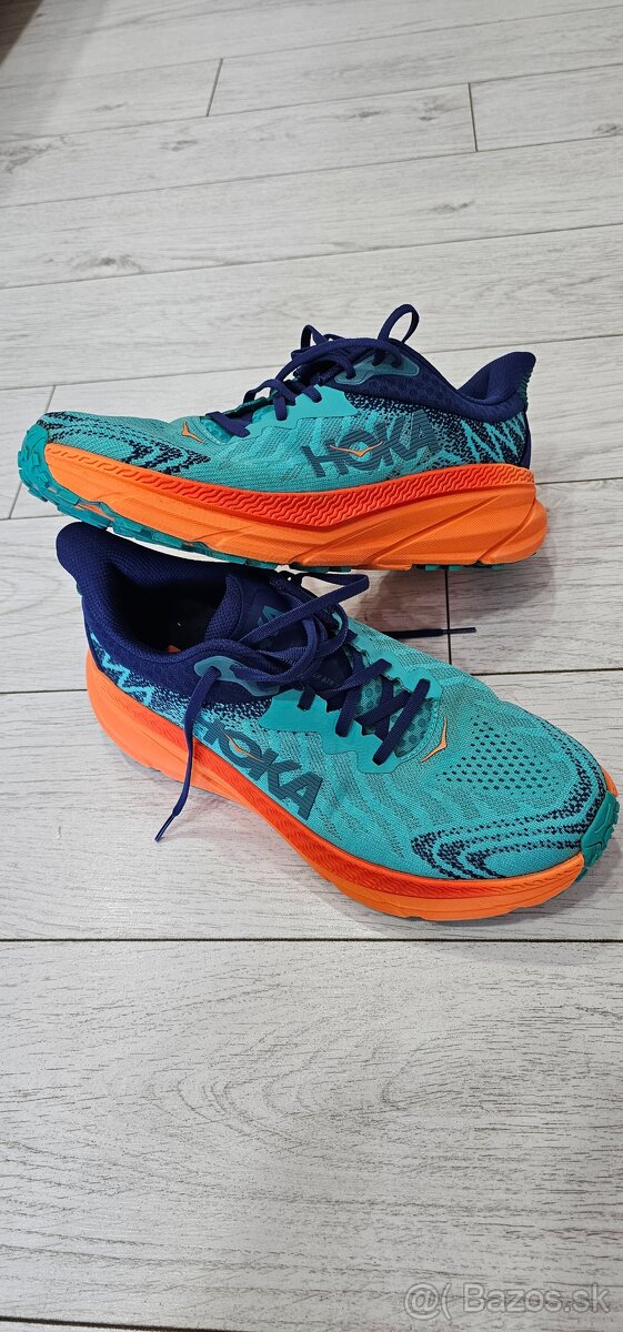 Hoka ATR. 44 - 2