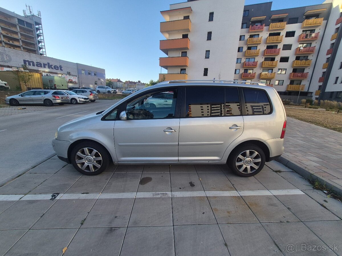 VW Touran - 2