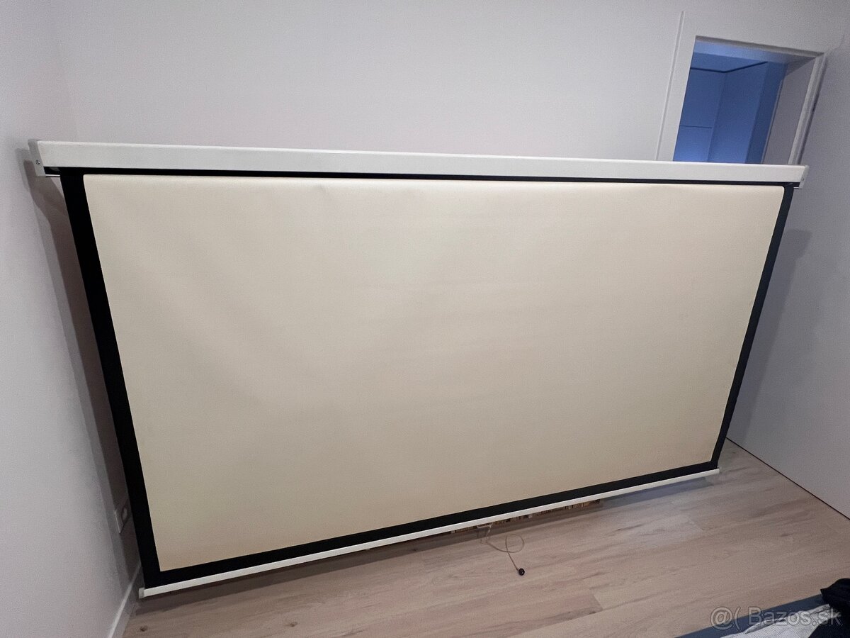 Projekcne platno 240x180 - 2