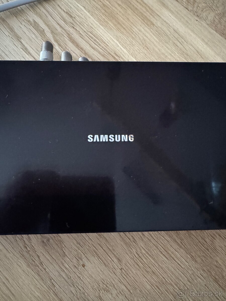 HUB k Samsung TV - 2