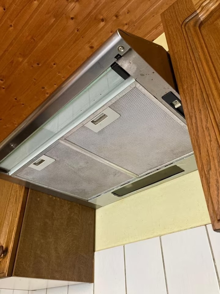 Masívna kuchynská linka z Nemecka so spotrebičmi - 2