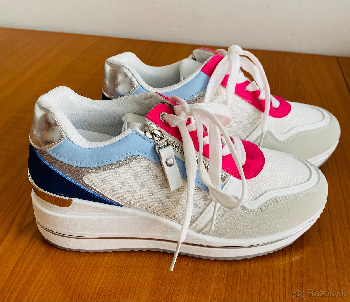 Nove damske tenisky c. 38 - 2