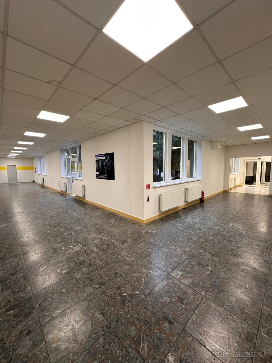 Polyfunkčná budova Petržalka - 2