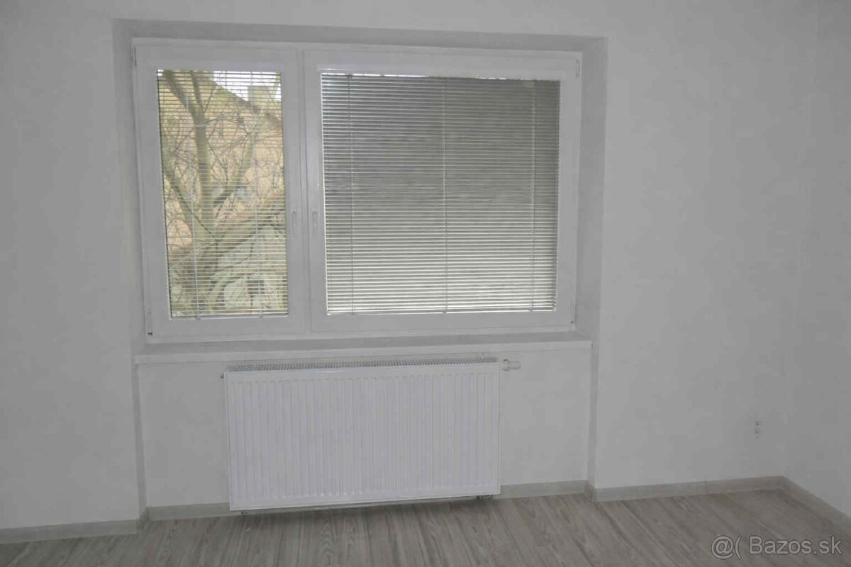 Prenájom 2-izbový byt - Želiezovce - 2