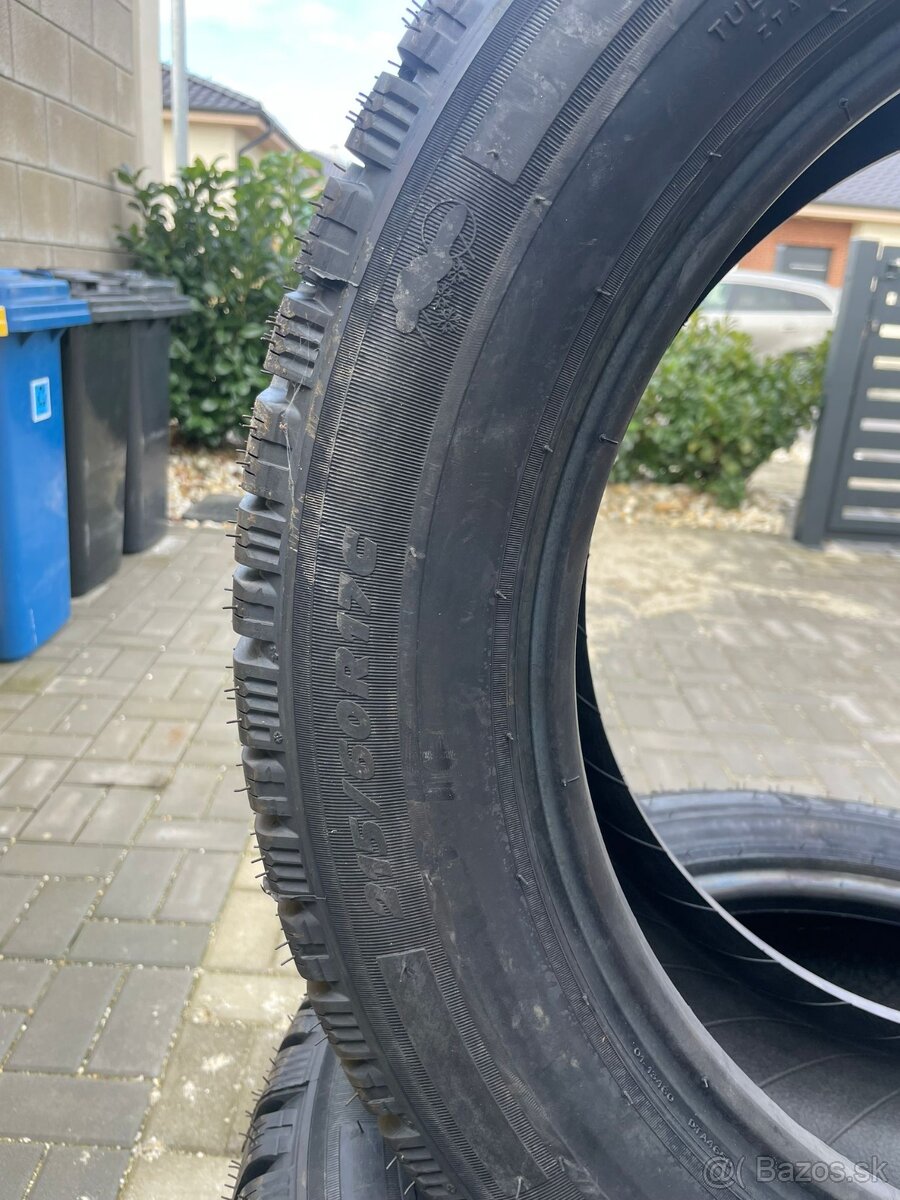 Michelin agilis 215/60 r17C - 2