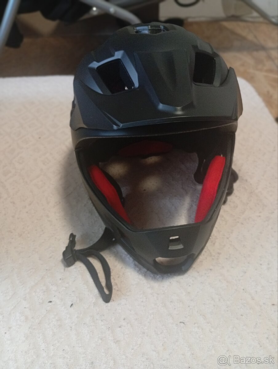 ČISTO NOVÁ PRILBA - 2